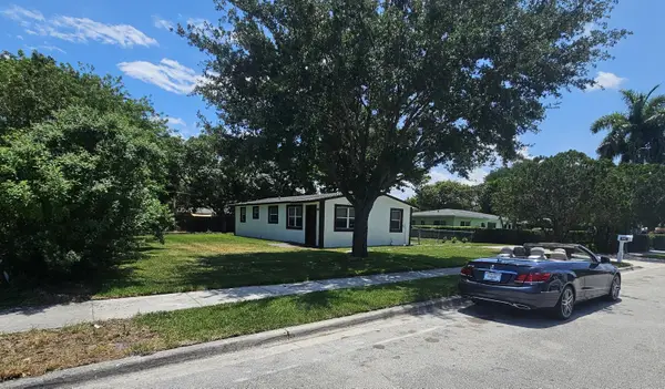 1605 W 10th Street, Riviera Beach, FL 33404