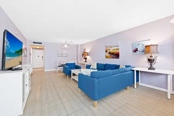 3725 S Ocean Drive #420, Hollywood, FL 33019