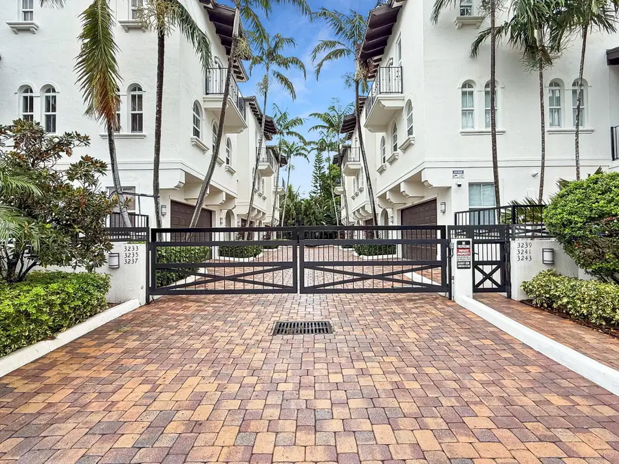 3235 NE 13th Street, Pompano Beach, FL 33062 - #3