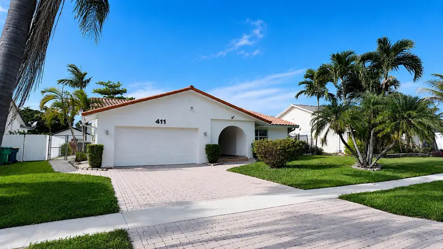 411 SE 4th Street, Dania Beach, FL 33004 - #2