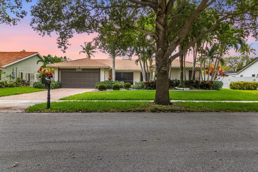 1083 NW 97th Avenue, Plantation, FL 33322 - #2