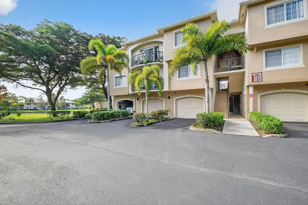 600 Crestwood Court N #607, Royal Palm Beach, FL 33411