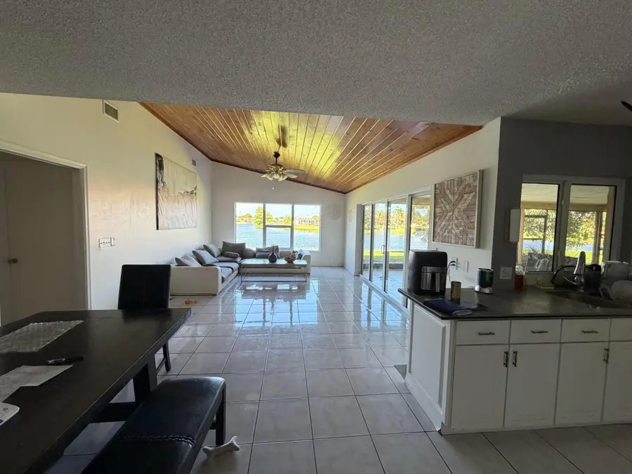 2554 SW 23rd Cranbrook Drive, Boynton Beach, FL 33436 - #3