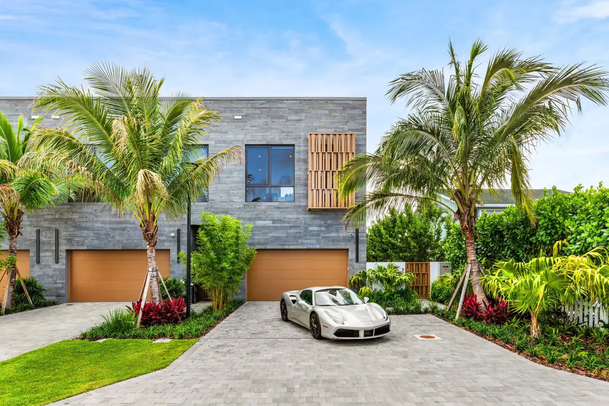 917 NE 8th Avenue, Delray Beach, FL 33483 - #1