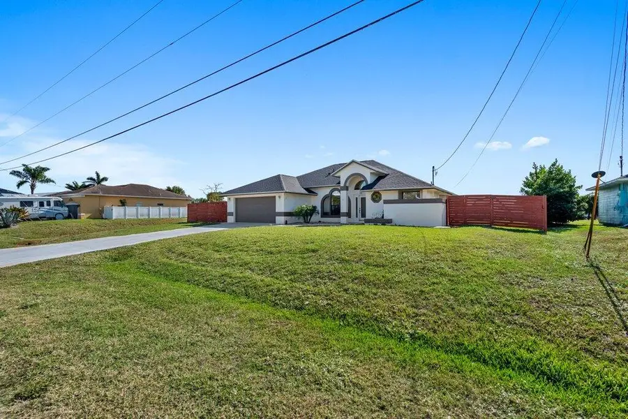 434 SW Jeanne Avenue, Port Saint Lucie, FL 34953 - #3