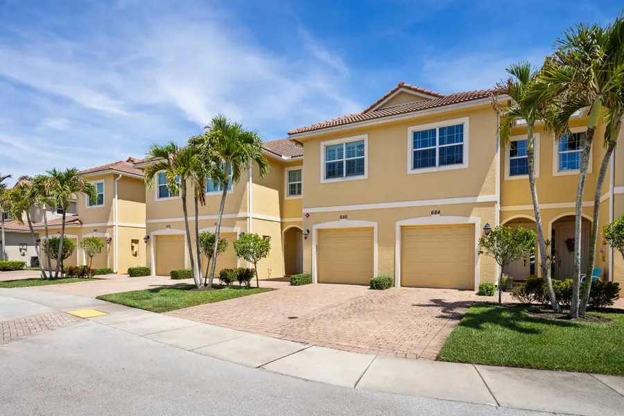680 SW Glen Crest Way, Stuart, FL 34997 - #3