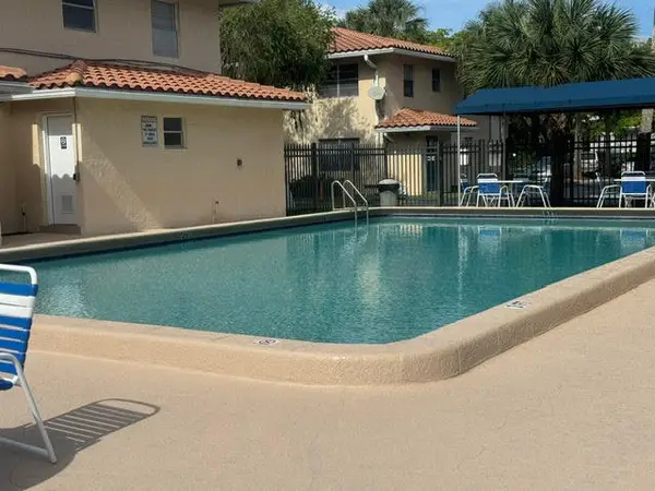 3211 NW 103rd Terrace #106-c, Coral Springs, FL 33065