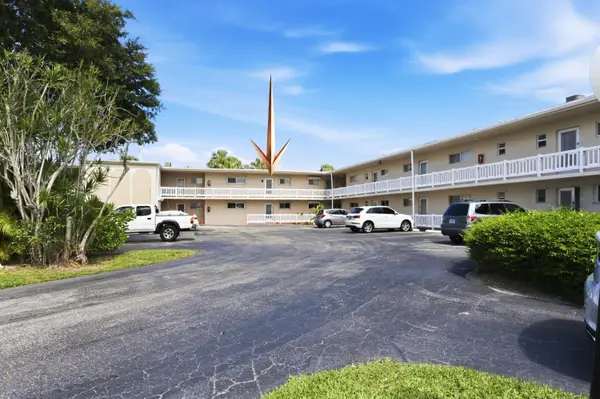 2534 Garden Drive S #203, Lake Worth, FL 33461