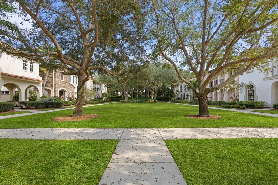 30 Stoney Drive, Palm Beach Gardens, FL 33410 - #3