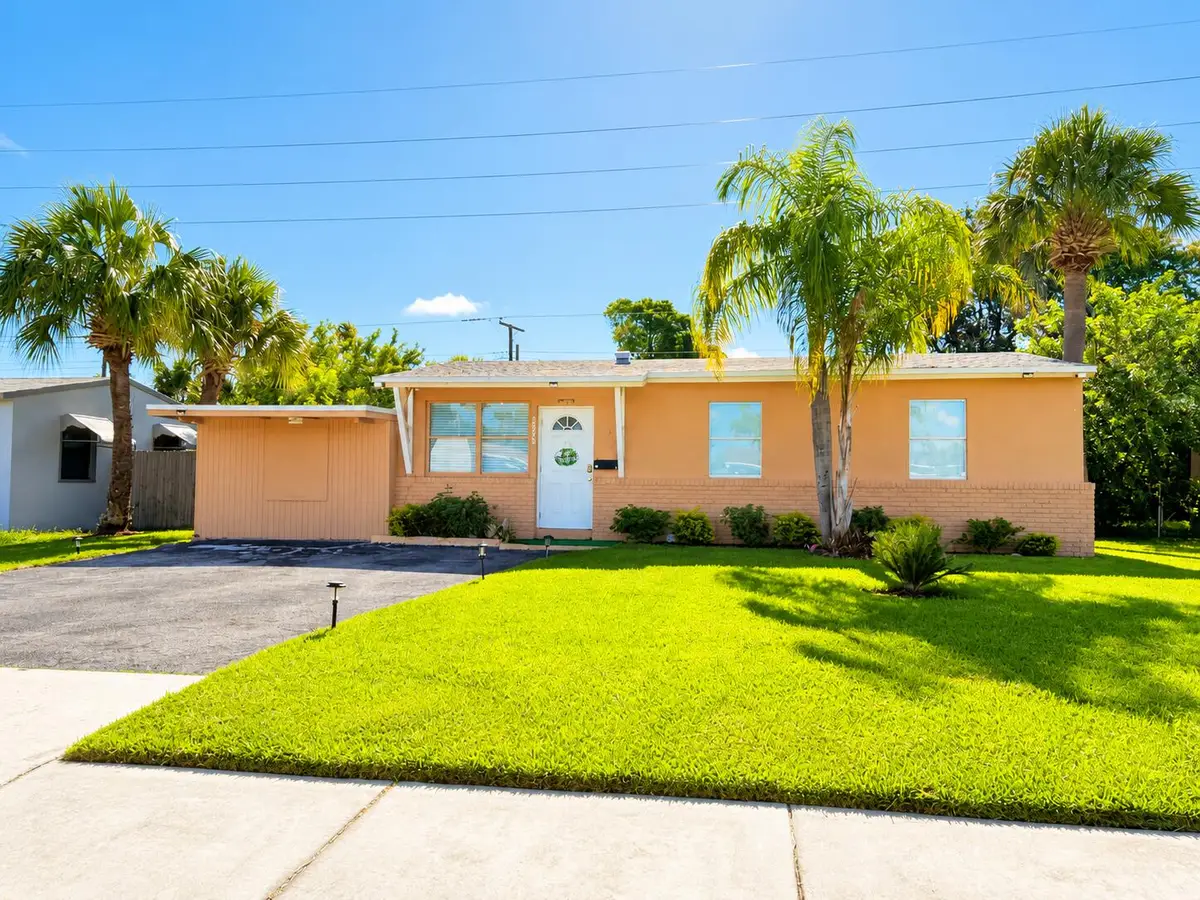 2940 Avenue, Riviera Beach, FL 33404 - #1