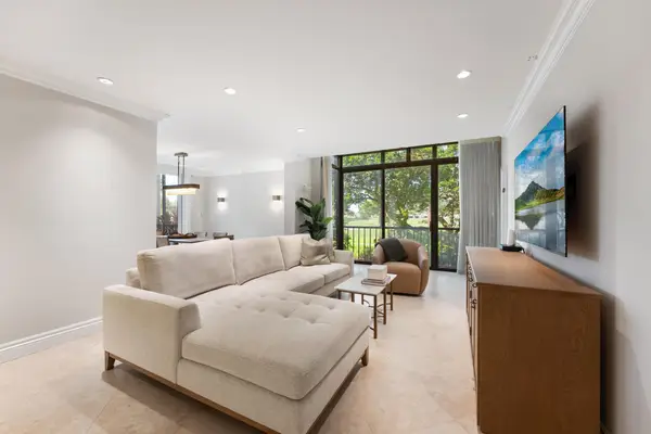 6895 Willow Wood Drive #1011, Boca Raton, FL 33434