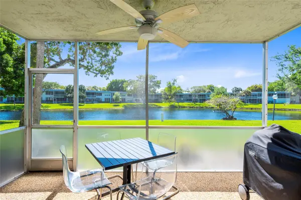 4240 Oaks Terrace #105, Pompano Beach, FL 33069