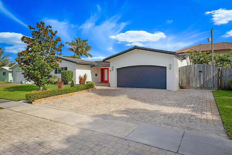 920 SE 17th Street, Deerfield Beach, FL 33441 - #2