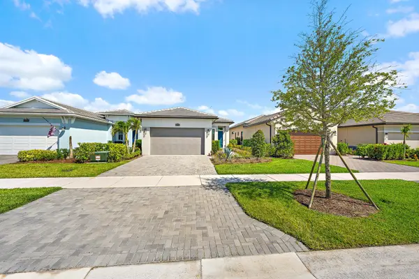 10135 SW Latium Way, Port St Lucie, FL 34987