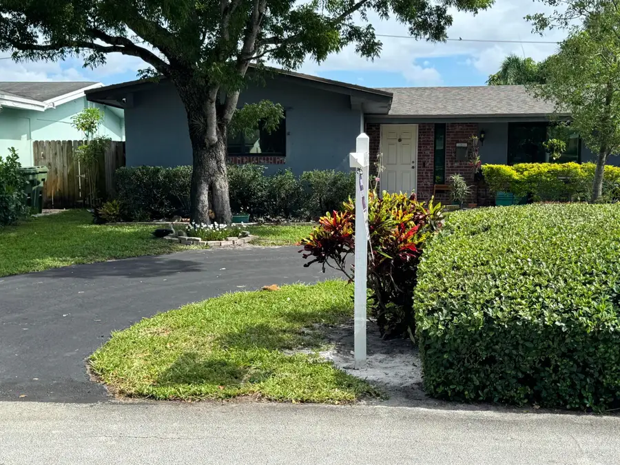 8780 NW 11th Street, Pembroke Pines, FL 33024 - #3