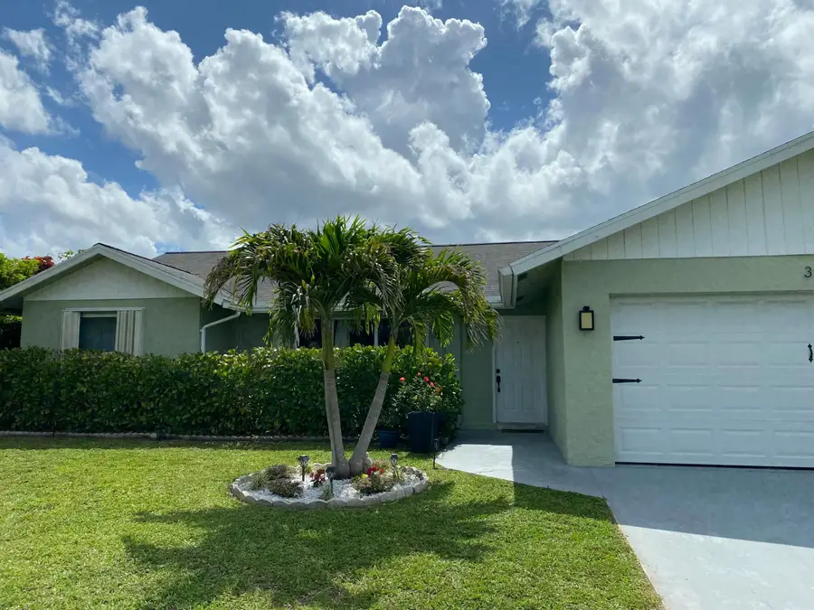 300 La Mancha Avenue, Royal Palm Beach, FL 33411 - #3