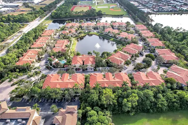 4941 E Bonsai Circle E #209, Palm Beach Gardens, FL 33418