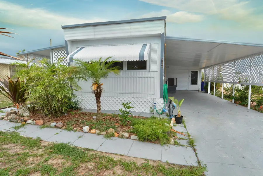 8400 SE Eagle Avenue, Hobe Sound, FL 33455 - #2