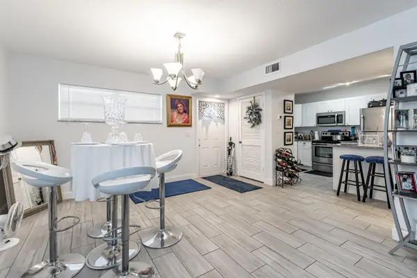 8911 S Hollybrook Boulevard #306, Pembroke Pines, FL 33025