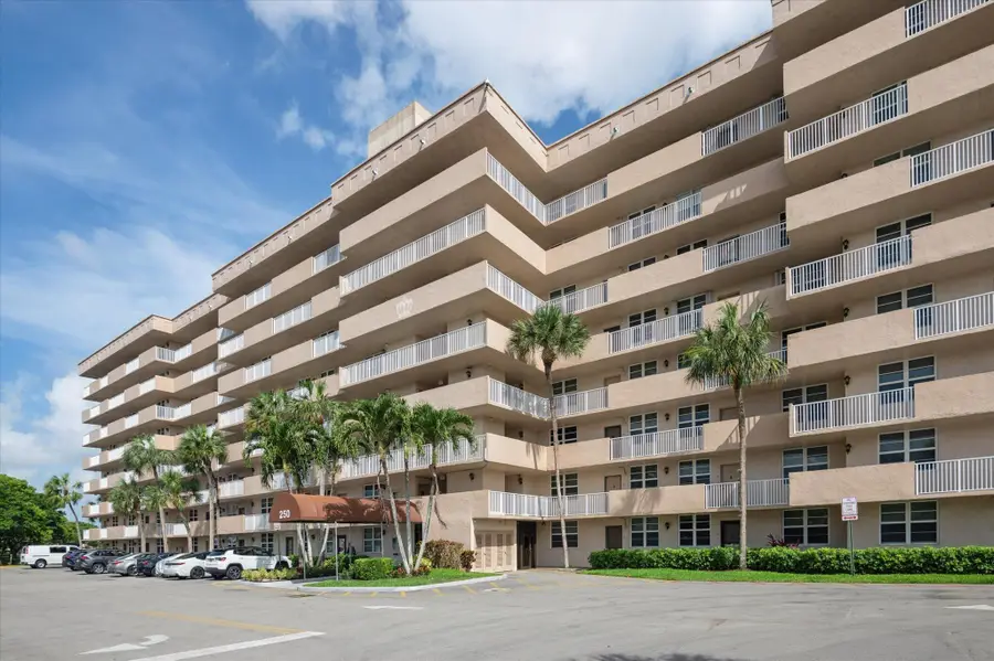 250 Jacaranda Drive #408, Plantation, FL 33324 - #2