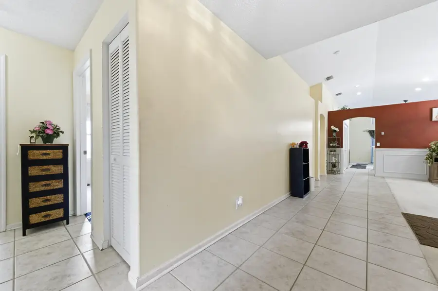 5317 Oakmont Village Circle, Lake Worth, FL 33463 - #3