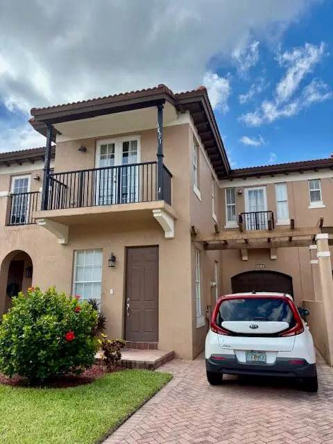 6898 Julia Gardens Drive, Coconut Creek, FL 33073