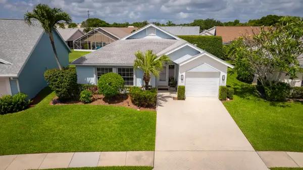 124 Adobe Circle, Jupiter, FL 33458