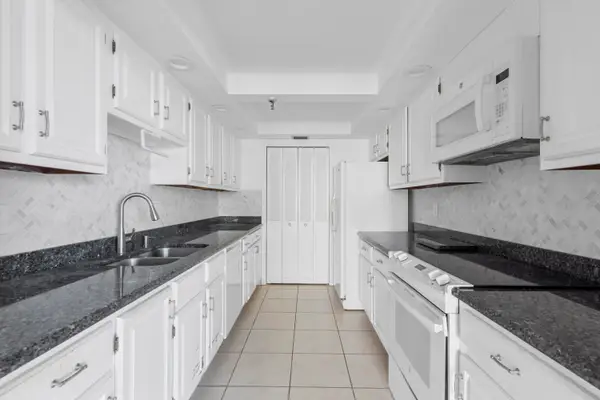 859 Jeffery Street #312, Boca Raton, FL 33487