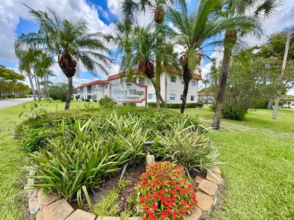 19 Abbey Lane #204, Delray Beach, FL 33446