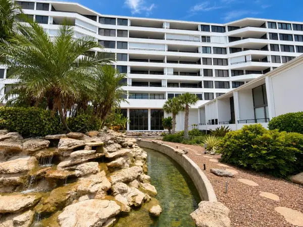 3589 S Ocean Boulevard #404, South Palm Beach, FL 33480