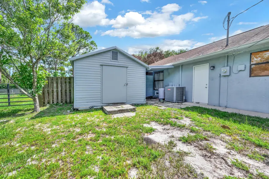 601 Howard Street, Fort Pierce, FL 34982 - #3