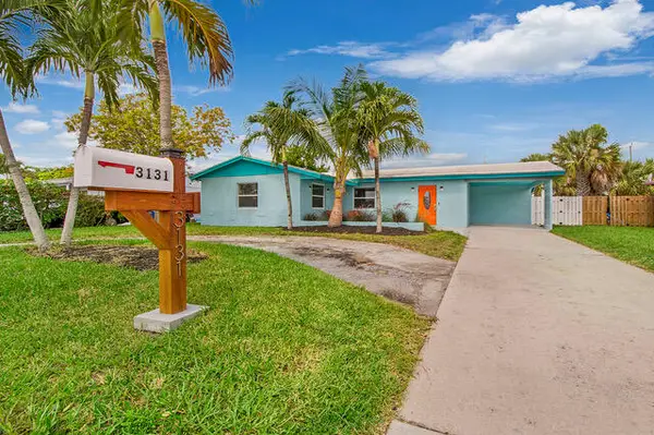 3131 Avenue H E, Riviera Beach, FL 33404
