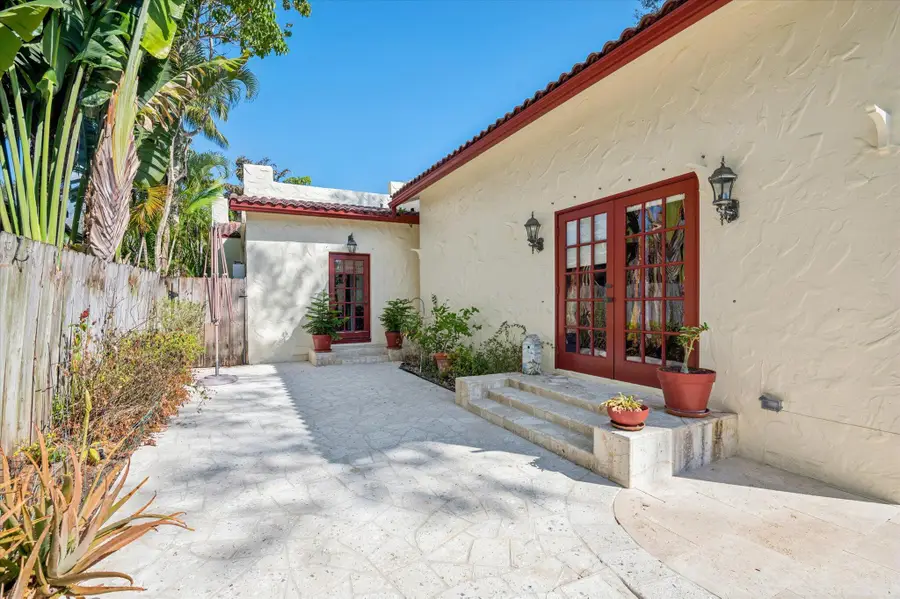 704 SE 8th Street, Fort Lauderdale, FL 33316 - #2