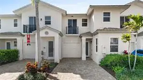 6989 Pines Circle #Gg 39, Coconut Creek, FL 33073