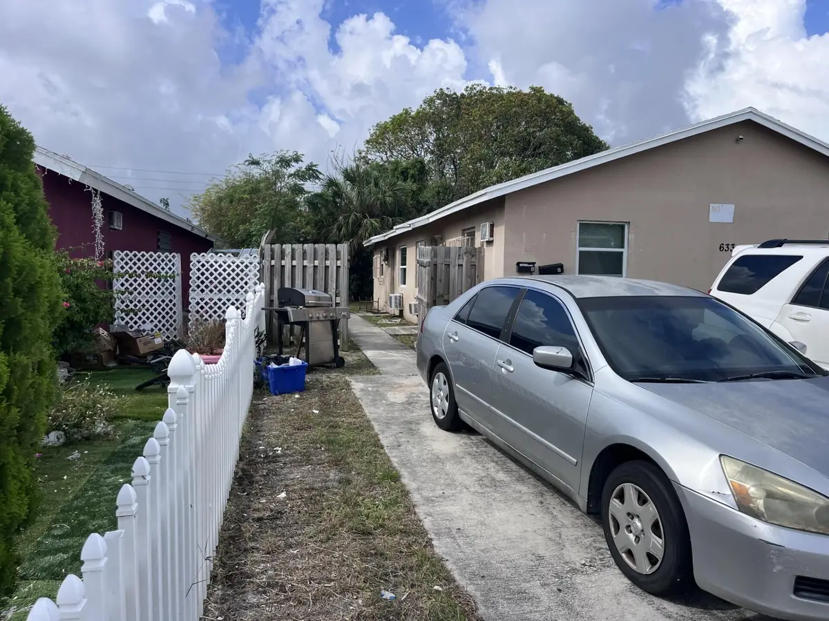 633 W 9th Street #B, Riviera Beach, FL 33404 - #1
