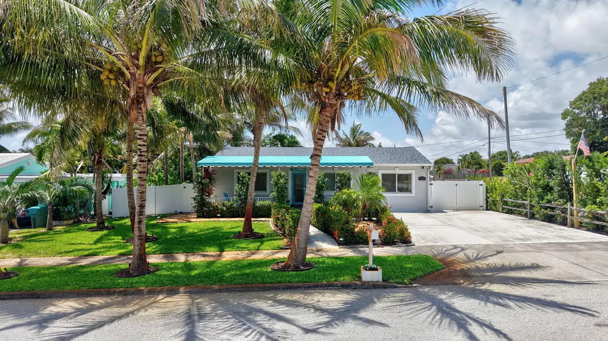 468 W Ocean Avenue, Boynton Beach, FL 33435 - #1