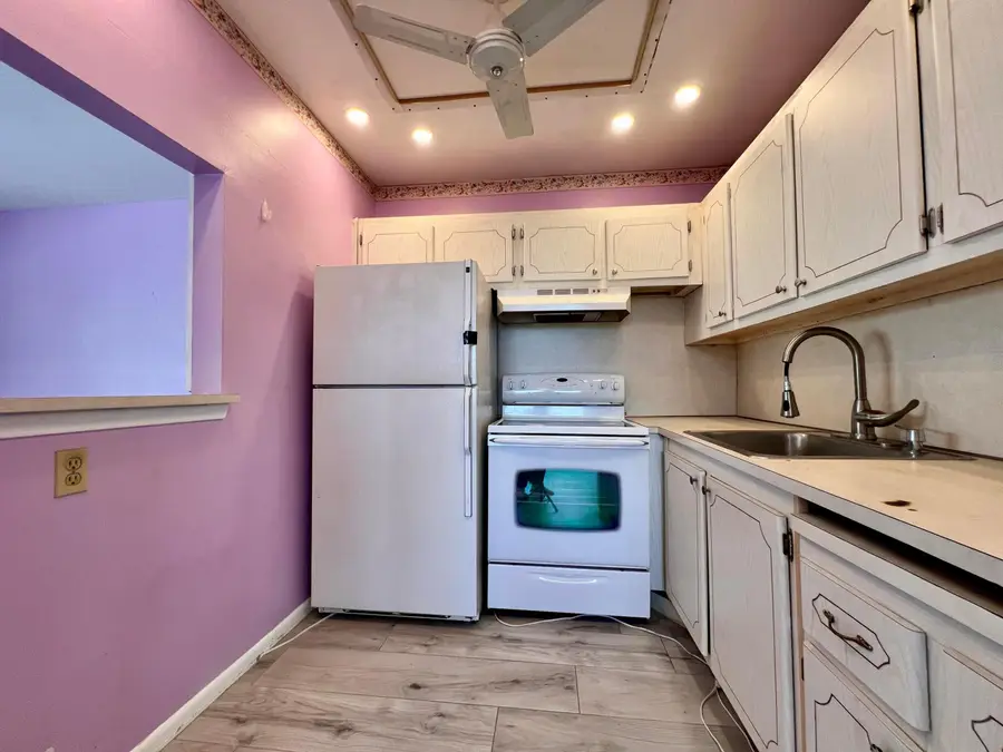 140 Norwich F, West Palm Beach, FL 33417 - #3