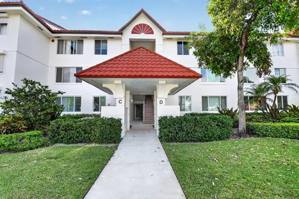 104 Half Moon Circle #D2, Hypoluxo, FL 33462