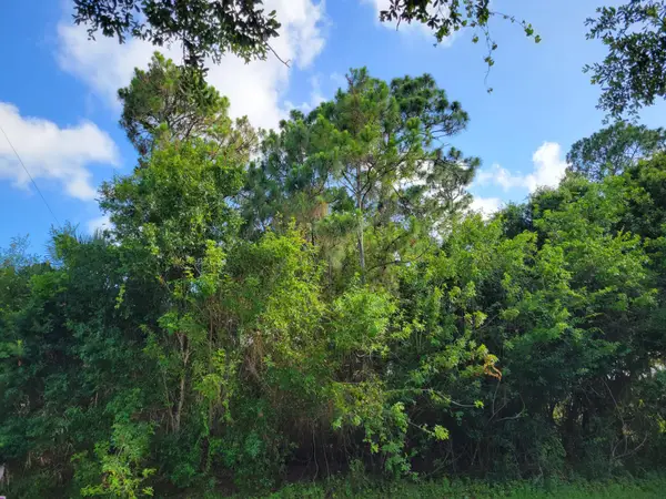 7301 Winter Garden Parkway, Fort Pierce, FL 34951