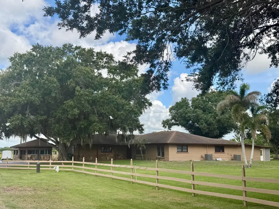 1631 SE 24th Boulevard, Okeechobee, FL 34974 - #2