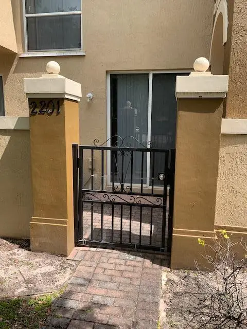2905 Hidden Hills Road #2201, West Palm Beach, FL 33411