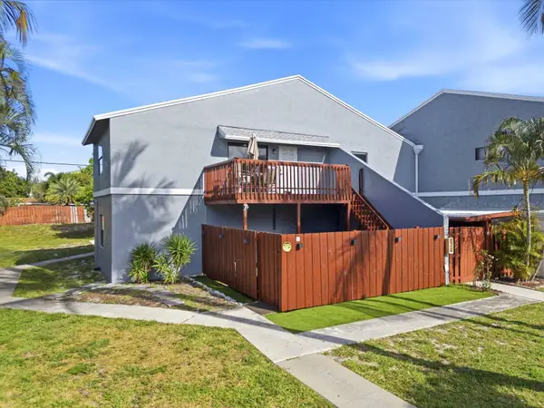 30 Crossings Circle #G, Boynton Beach, FL 33435