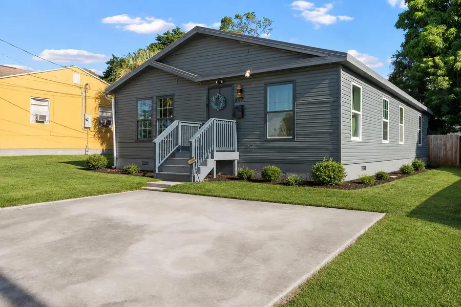 807 Grant Street, West Palm Beach, FL 33407 - #2