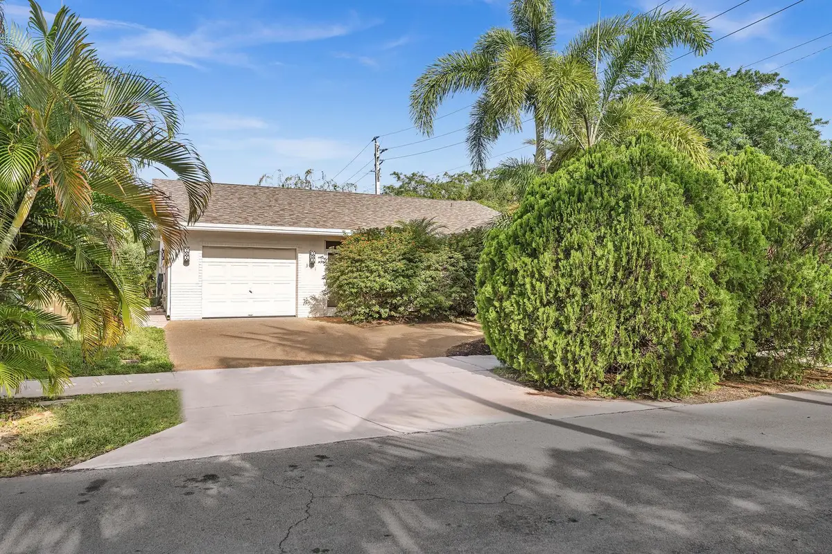 321 SW 30th Terrace, Deerfield Beach, FL 33442 - #1
