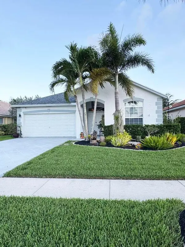 109 Derby Lane, Royal Palm Beach, FL 33411