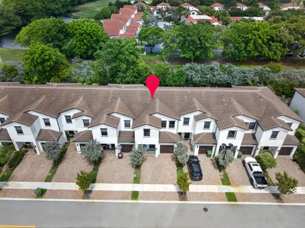 223 SW 159th Terrace, Pembroke Pines, FL 33027