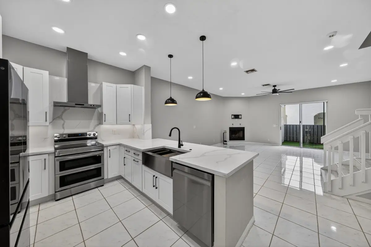 835 NE 17th Way, Fort Lauderdale, FL 33304 - #1