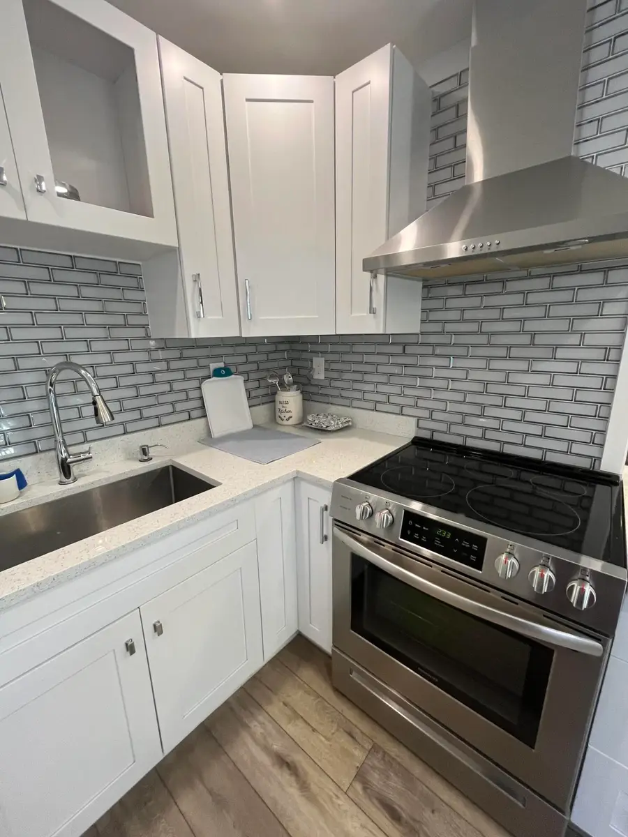 812 Burgundy, Delray Beach, FL 33484 - #2