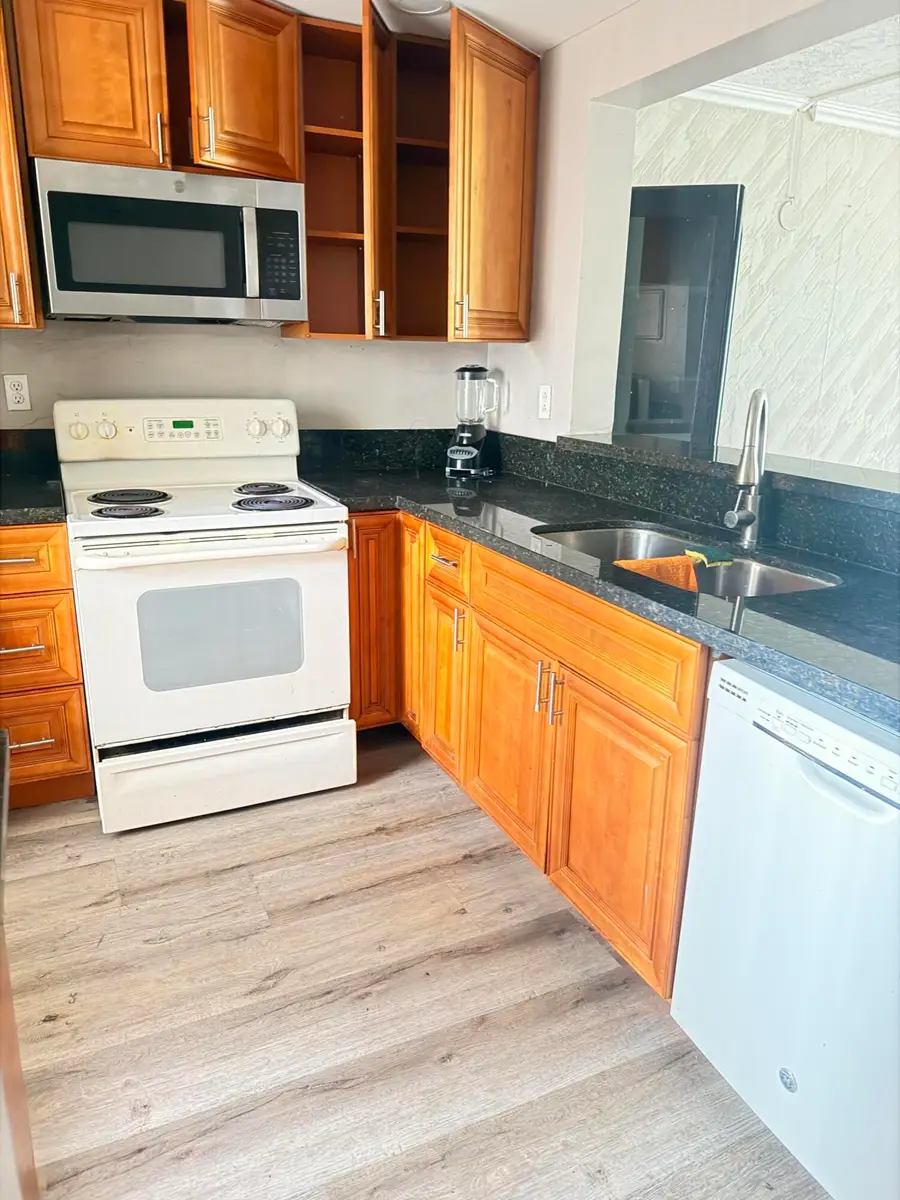 6451 N University Drive #Apt 212, Tamarac, FL 33321 - #3