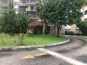4174 Inverrary Drive #907, Lauderhill, FL 33319